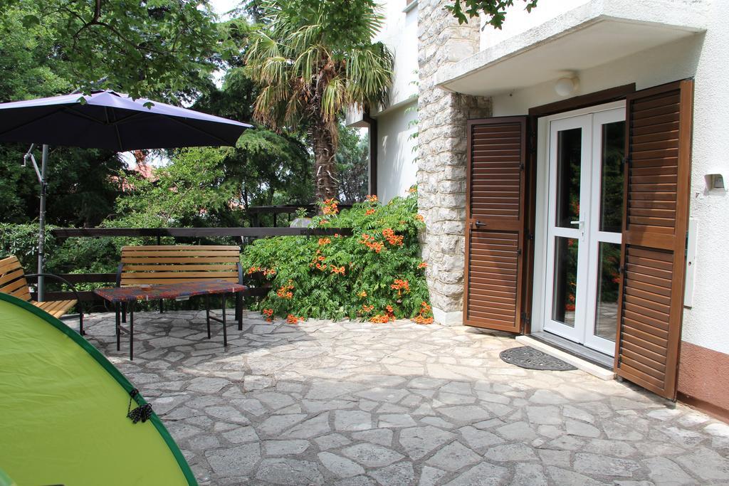 Holiday Home Luznar クレノヴィツァ エクステリア 写真