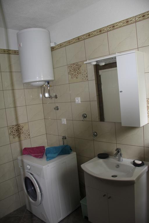 Holiday Home Luznar クレノヴィツァ エクステリア 写真