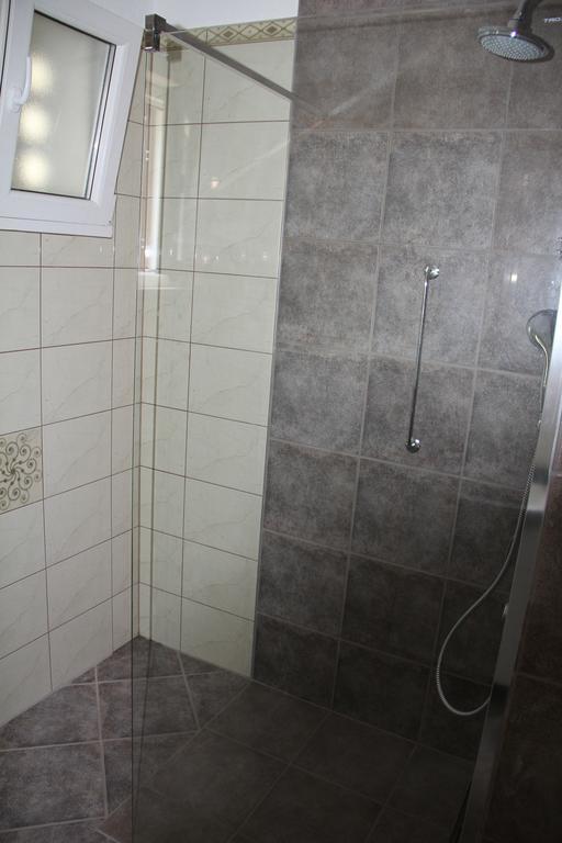 Holiday Home Luznar クレノヴィツァ エクステリア 写真